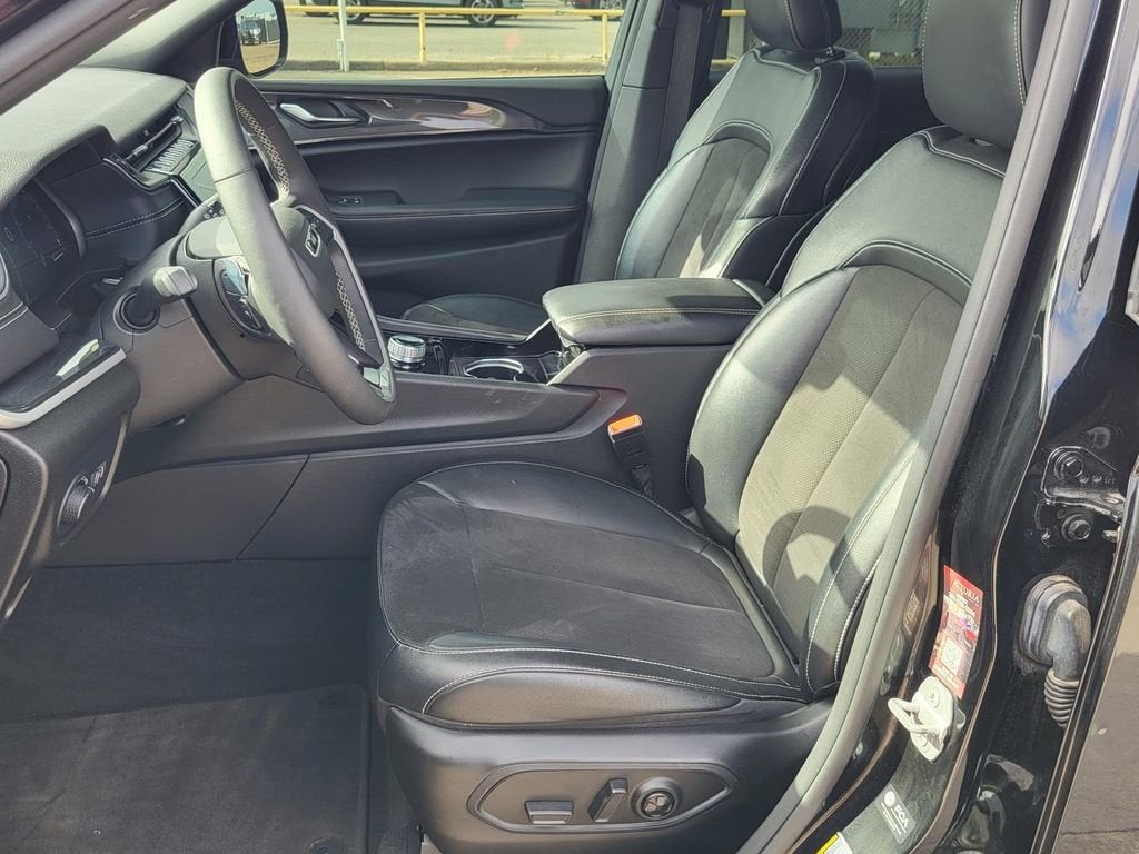 2023 Jeep Grand Cherokee Altitude 4x4