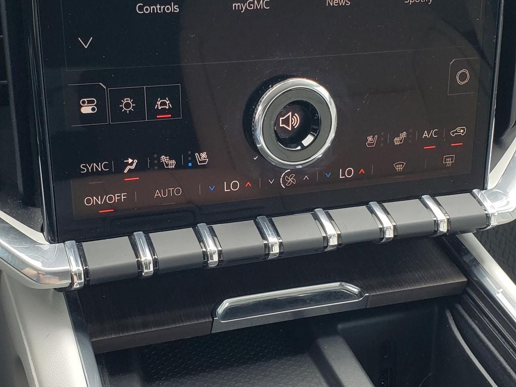 2025 GMC Acadia Denali