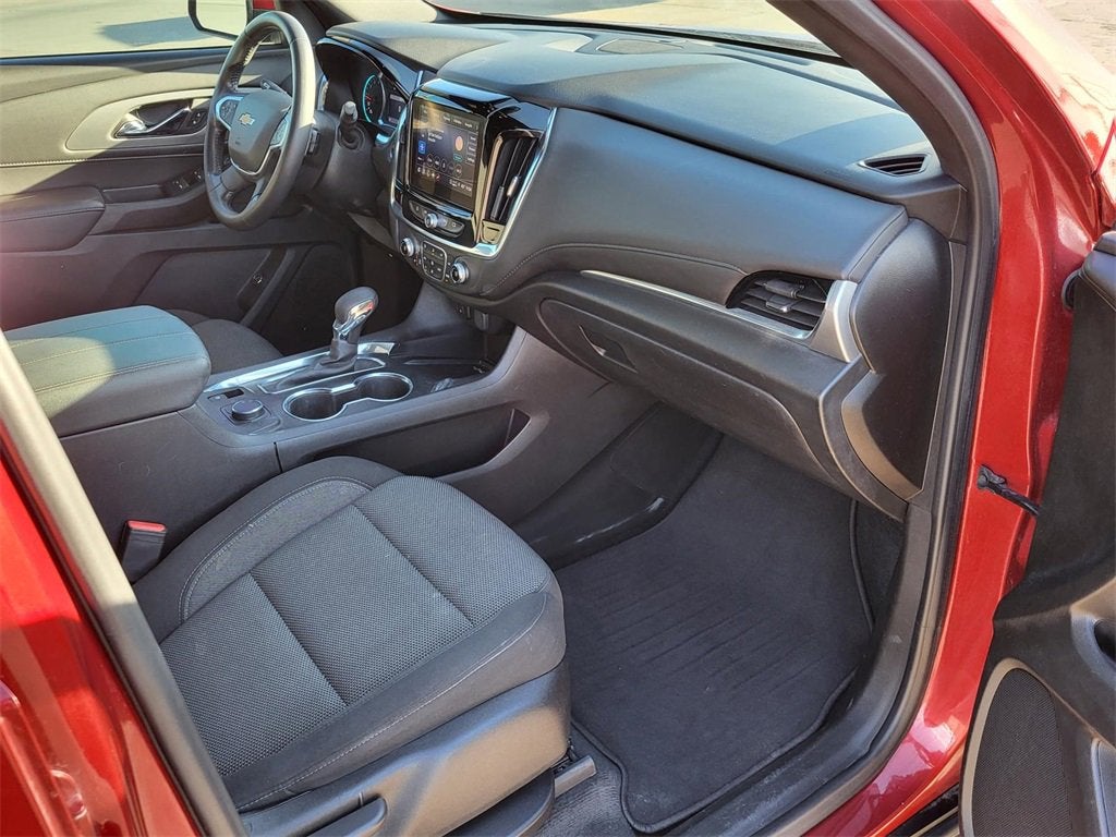 2022 Chevrolet Traverse LT Cloth