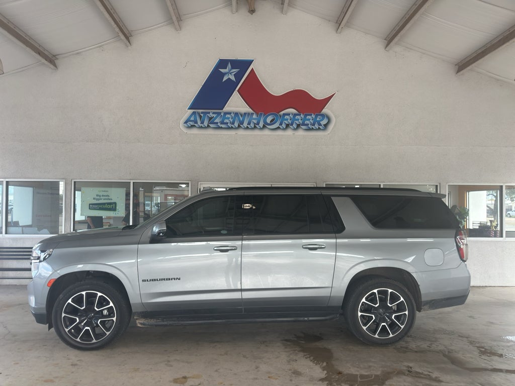 2023 Chevrolet Suburban RST