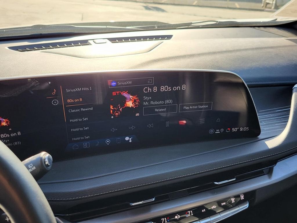 2025 Cadillac XT4 Premium Luxury