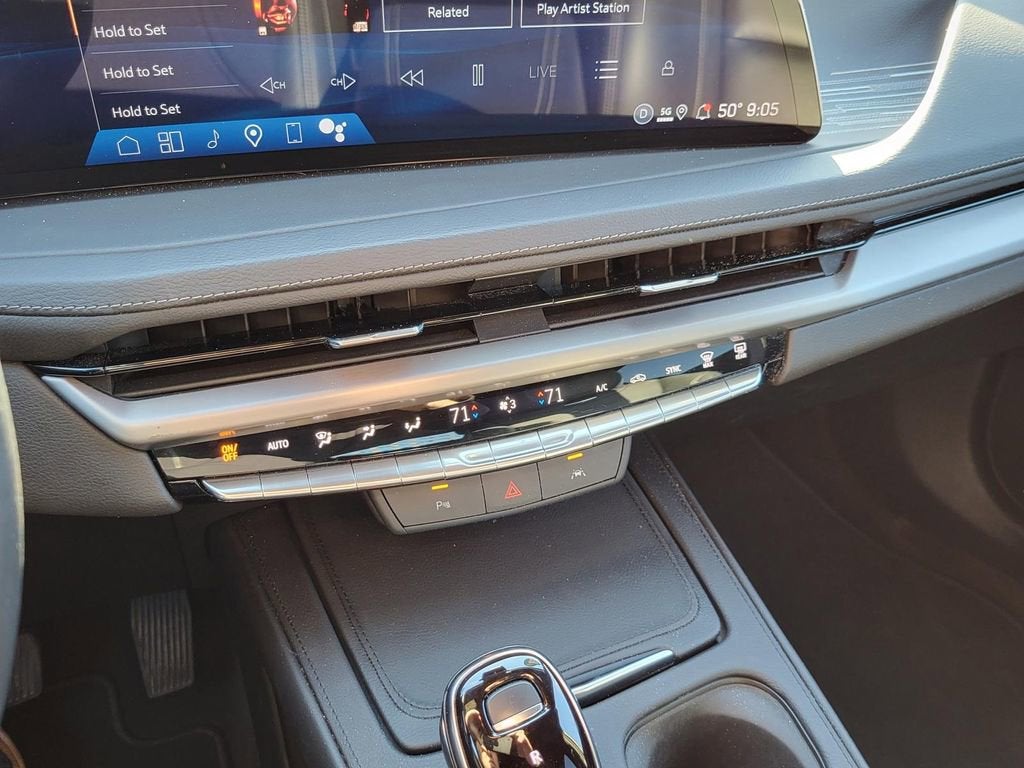 2025 Cadillac XT4 Premium Luxury