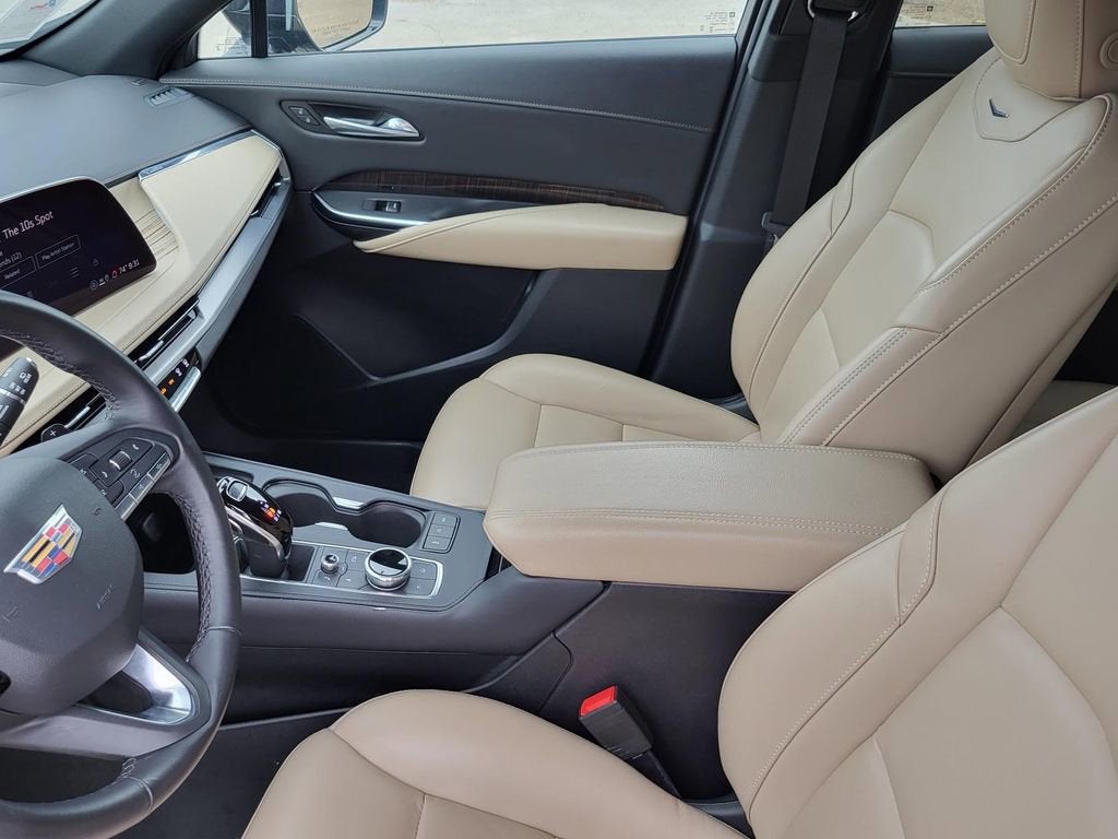 2025 Cadillac XT4 Premium Luxury