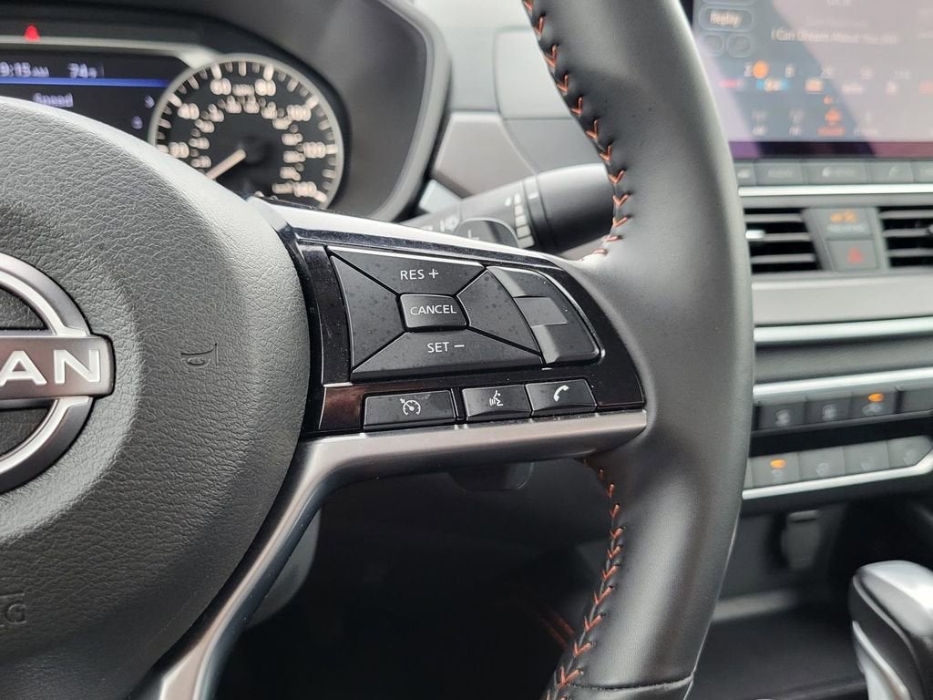 2025 Nissan Altima SR FWD