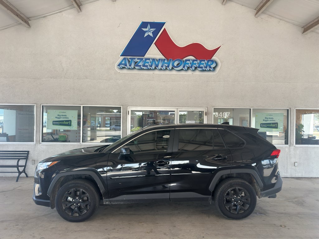2025 Toyota RAV4 LE