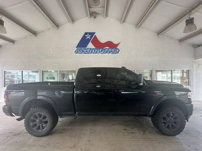 2022 RAM 2500 Laramie Crew Cab 4x4 6'4" Box