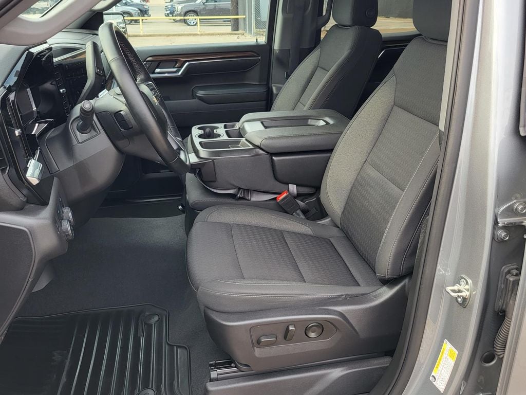 2023 Chevrolet Silverado 1500 LT (2FL)