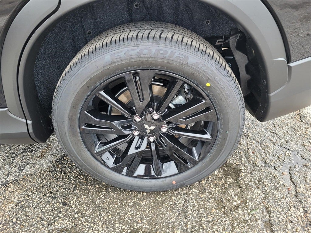 2025 Mitsubishi Eclipse Cross LE