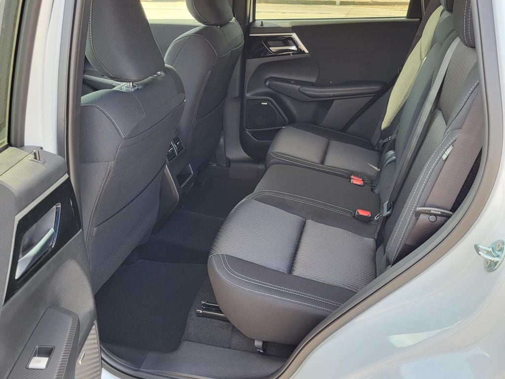 2026 Mitsubishi Outlander ES