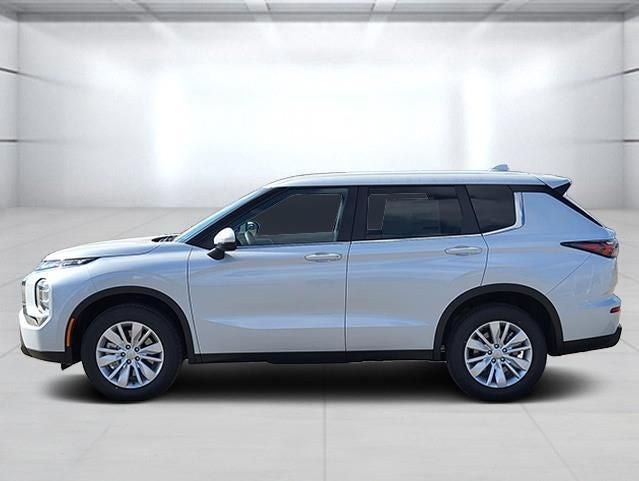 2026 Mitsubishi Outlander ES