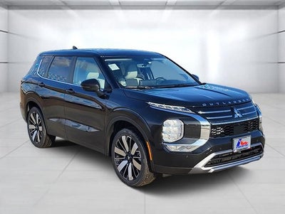 2026 Mitsubishi Outlander SE