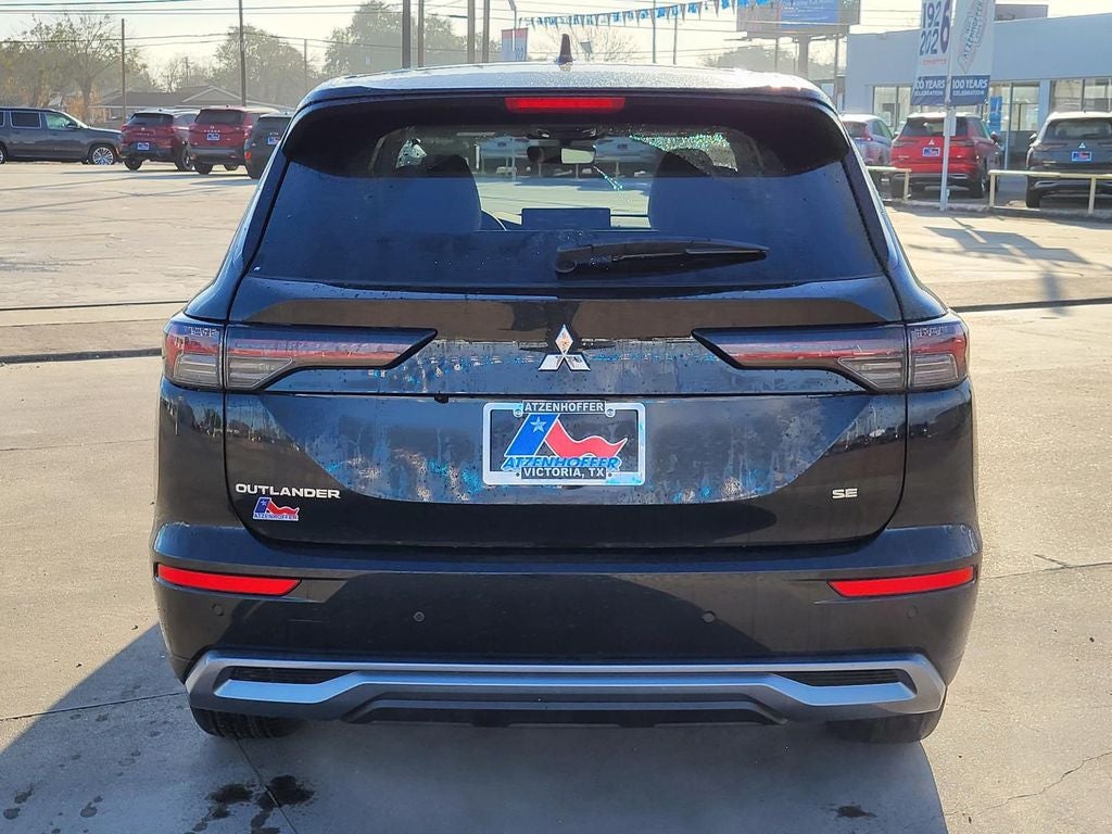 2026 Mitsubishi Outlander SE
