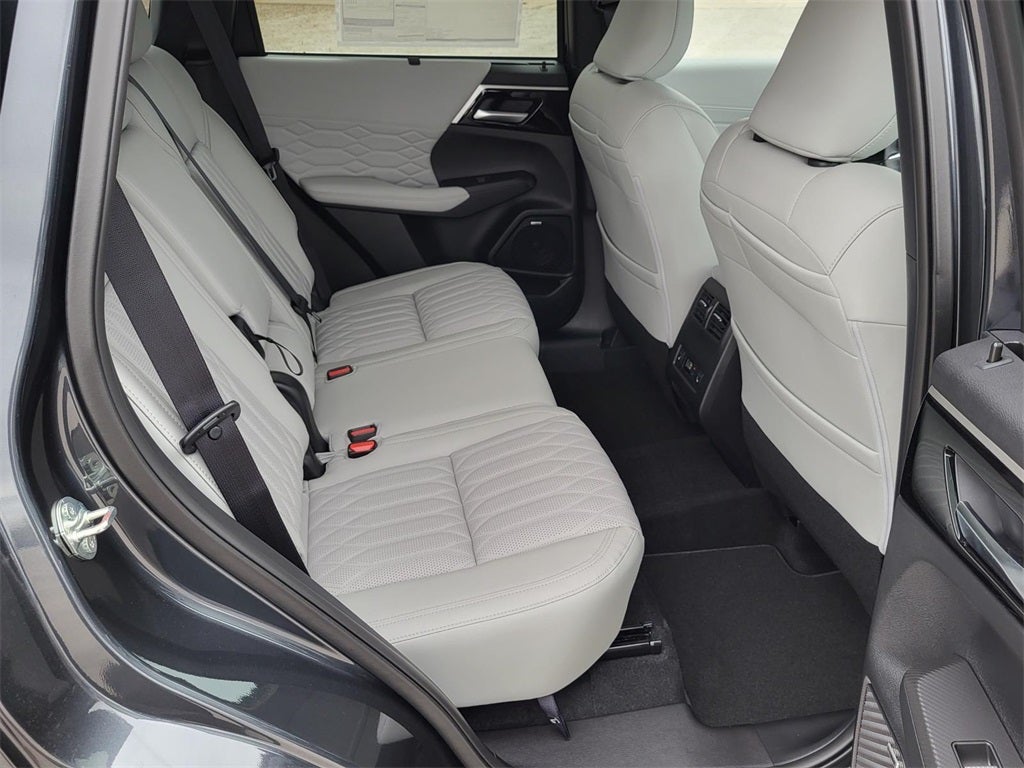 2026 Mitsubishi Outlander SEL