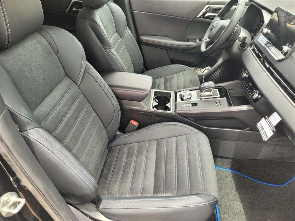 2024 Mitsubishi Outlander PHEV SE