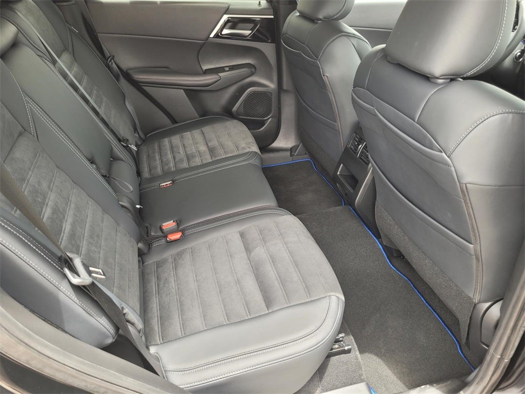 2024 Mitsubishi Outlander PHEV SE