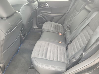 2024 Mitsubishi Outlander PHEV SE