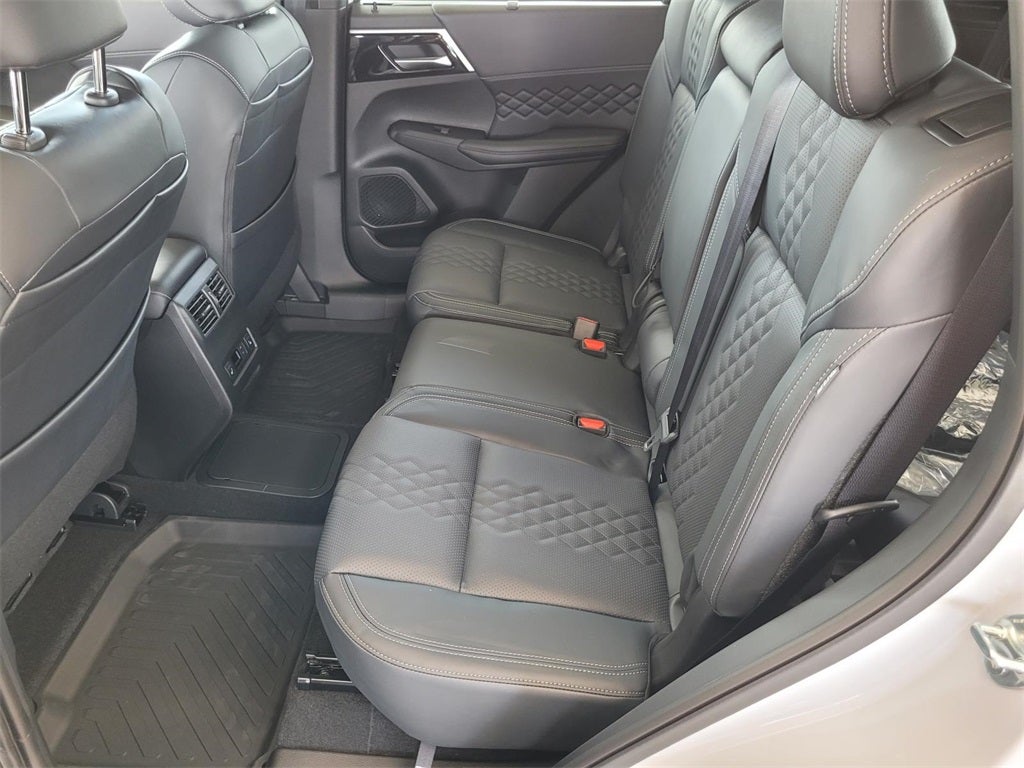 2024 Mitsubishi Outlander PHEV SEL